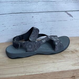 Easy Spirit Yogala‎ Womens sandals Size 11 Floral Gray Soft Strappy adjustable